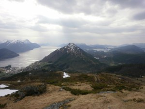 Frå Vêrahornet mot Liafjellet 24. april