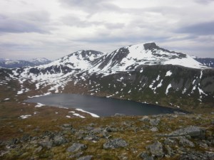 På Steinsmørhylla IV