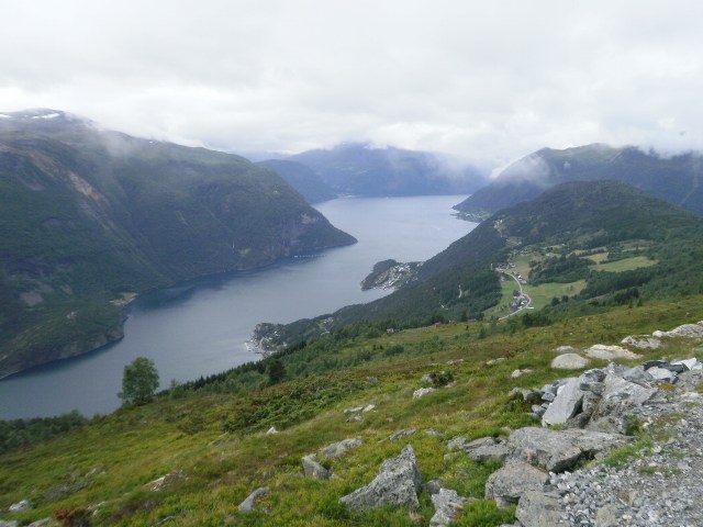 Ned frå Mefjellet