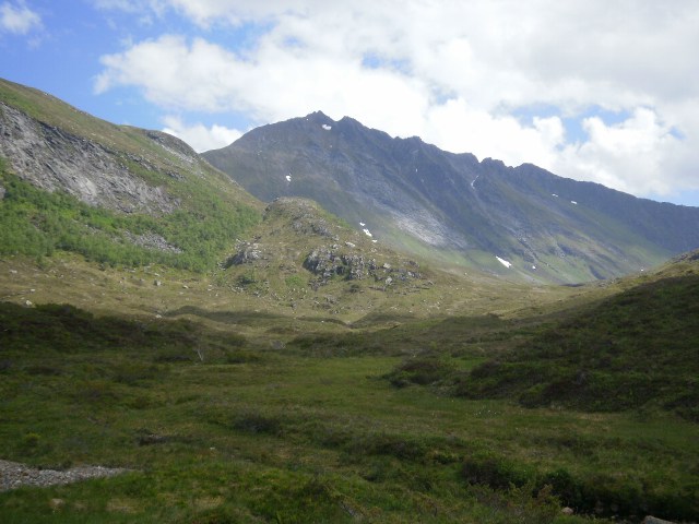 Middagshornet i Barstadvik sett frå vest